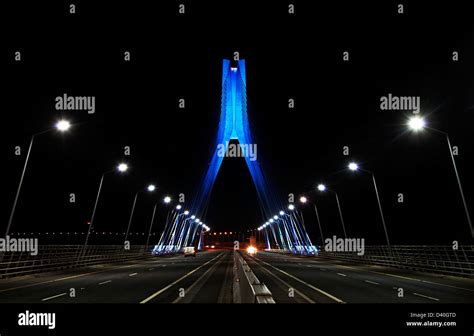 Boyne bridge hi-res stock photography and images - Alamy