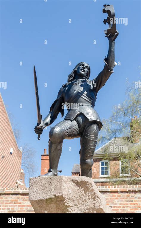 Statue of King Richard III in Leicester Cathedral Gardens Stock Photo ...