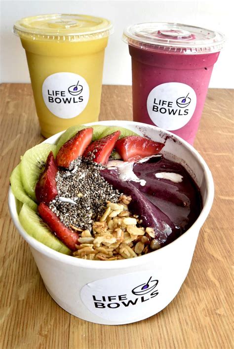 16 CT spots for healthy juices, smoothies and açaí bowls