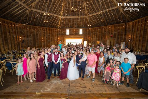 About the Round Barn – The Round Barn