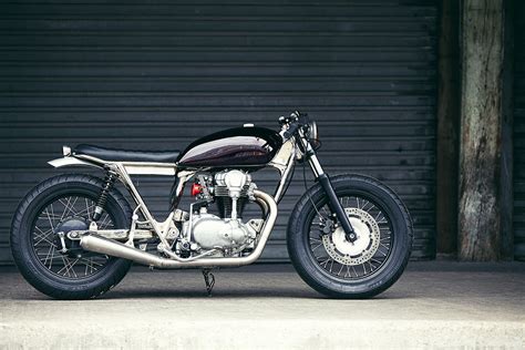 Going With The Flow: Kawasaki W650 by Clutch | Bike EXIF