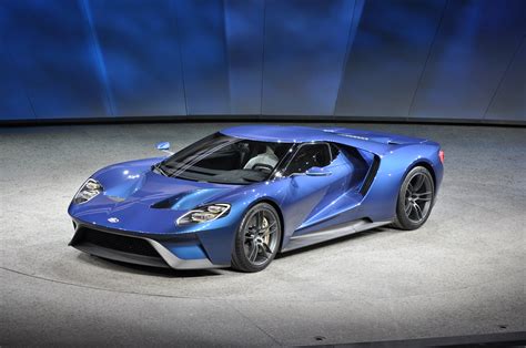 New Ford GT Supercar Revealed At 2015 Detroit Auto Show: Video