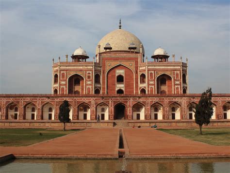 Explore the Stunning Historical Monuments in Delhi - Nativeplanet