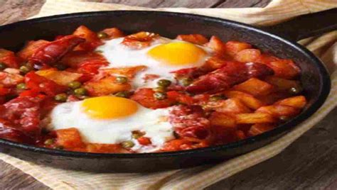 Portuguese Breakfast Skillet Recipe • Cooking Hawaiian Style