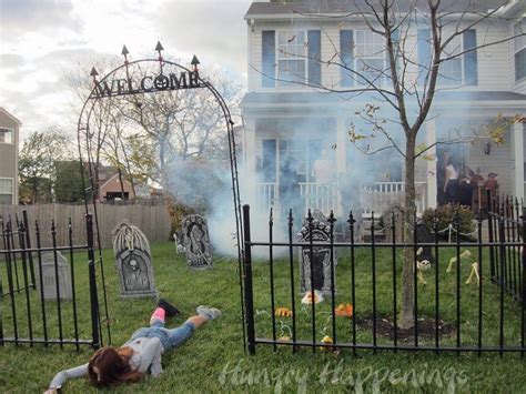 Outdoor Halloween Decorations Ideas To Stand Out