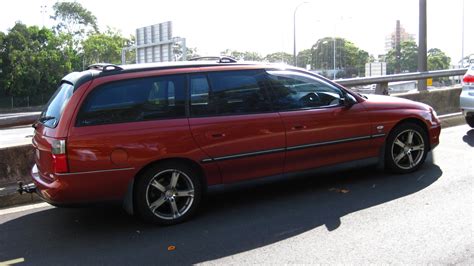 Aussie Old Parked Cars: 1999 Holden VT Commodore Olympic Edition Wagon