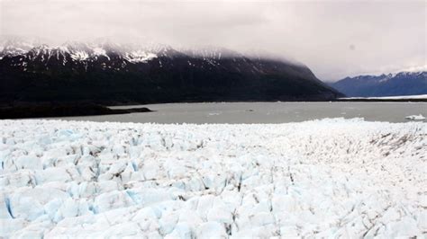 Alaska glacier search resumes at decades-old plane crash site | CTV News