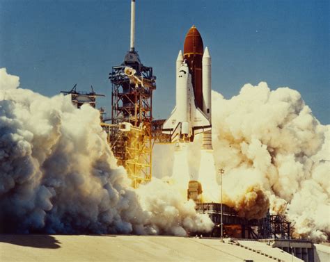 Challenger Explosion ‑ Date, Astronauts & Shuttle | HISTORY