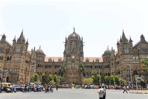 Chhatrapati Shivaji Terminus Mumbai| Chuzai Living