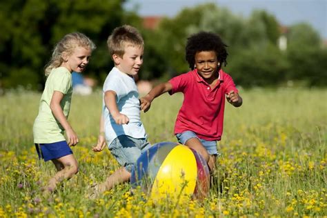 Top Tips for Taking Actions Shots of Kids Outside