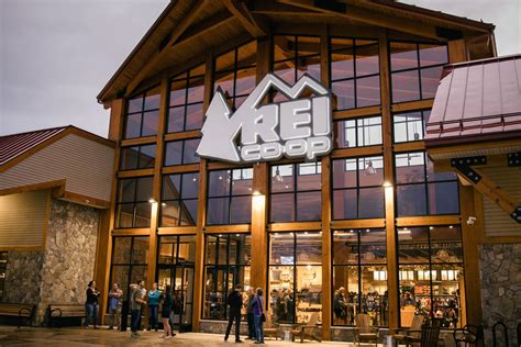 New Kind of REI? Check Out Just-Opened North Conway Store | GearJunkie