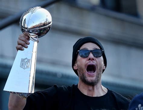 REPORT: Tom Brady to Broadcast Super Bowl 2023 With FOX Despite ...