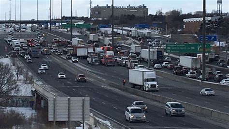 4 injured in multi-vehicle crash on Hwy. 401 near Islington