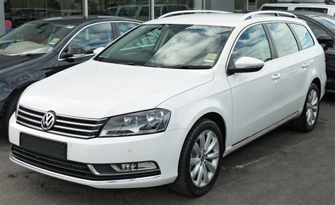 File:2011 Volkswagen Passat (3C) 118TSI station wagon (2011-04-22).jpg ...