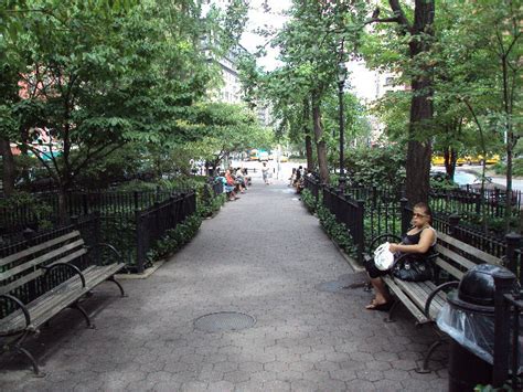 Straus Park : NYC Parks