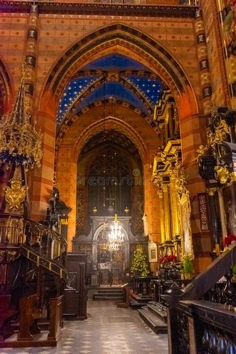 Interior of the Amazing St. Mary Basilica of Krakow, Poland Editorial ...