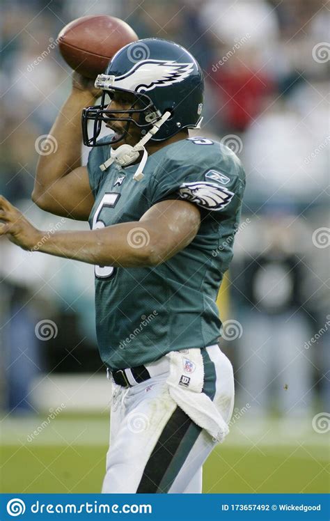 Donovan McNabb Quarterback Philadelphia Eagles Editorial Photography ...