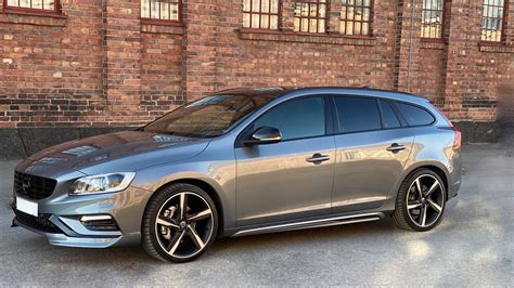 Volvo V60 D4 AWD R-Design Performance (2016) - Garaget