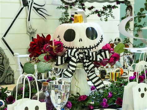 DIY Nightmare Before Christmas Halloween Centerpiece Idea | Fun365