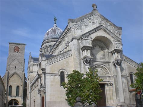 Tertullus De GâTinais | St martin of tours, Martin of tours, Basilica