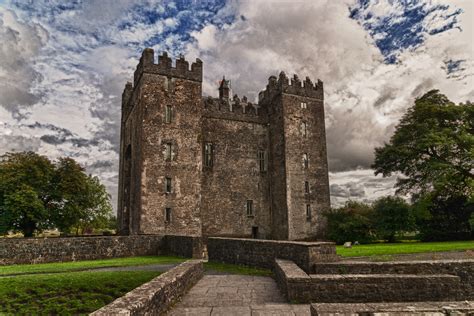 Bunratty Castle Ireland - Go West