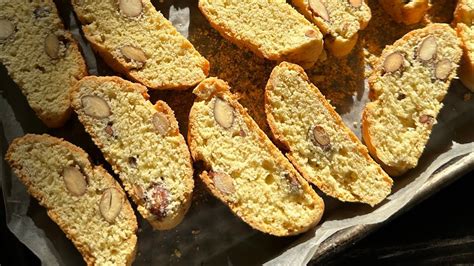 Simple biscotti recipe - YouTube