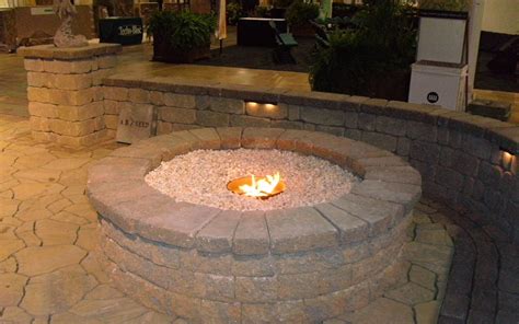 Belgard Fireplace Kit | Flaminiadelconte.com