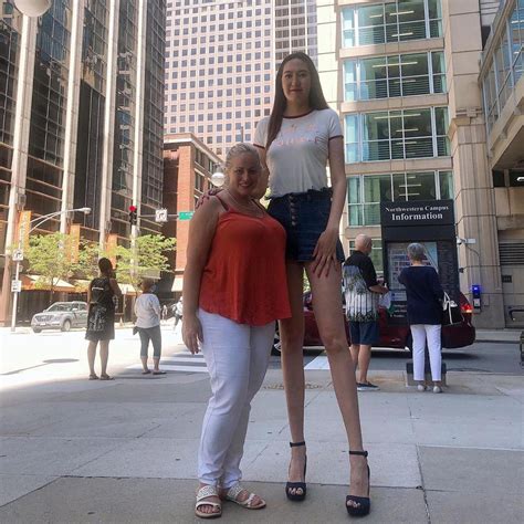 Meet The 6 Foot 9 Inch Model With The Worlds Longest Legs - News RealPress