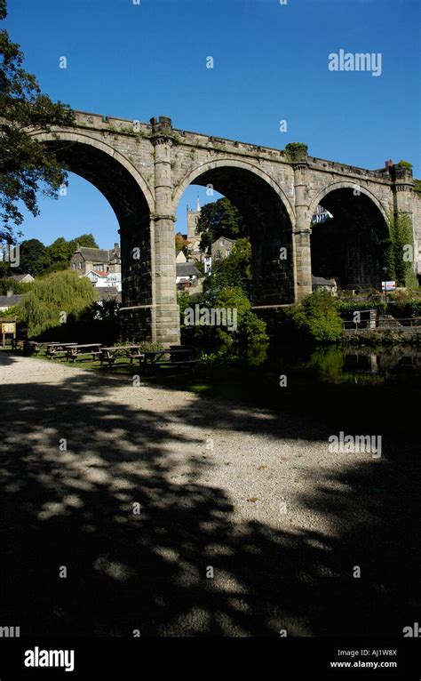 Knaresborough viaduct construction hi-res stock photography and images ...