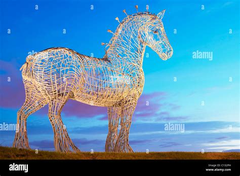 The Heavy Horse, Easterhouse, Glasgow, Scotland, UK. By sculptor Andy ...