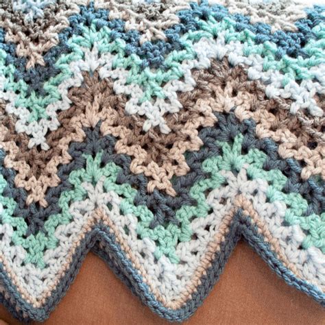 V-Stitch Crochet Ripple Afghan ~ FREE Crochet Pattern