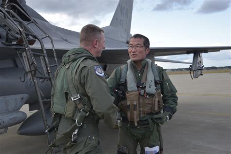 JASDF, USFJ commanders in exchange flight – Alert 5