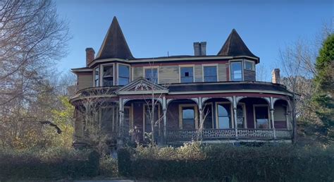 Beautiful 205 year old Abandoned Southern Mansion in Georgia - The Back ...