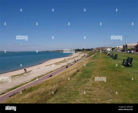 Solent Beach Path, Lee-on-Solent, Hampshire, UK Stock Photo - Alamy