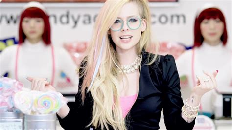 Hello Kitty {Music Video} - Avril Lavigne Photo (38714667) - Fanpop