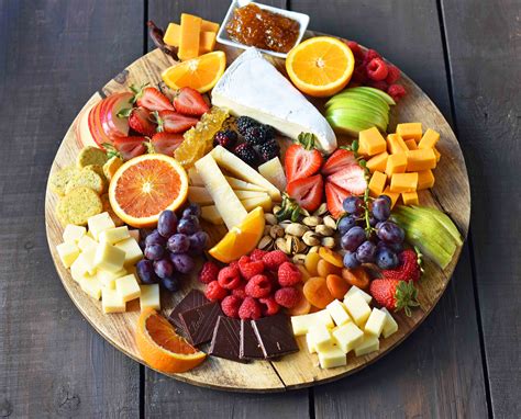 How to make the BEST Fruit and Cheese Board – Modern Honey