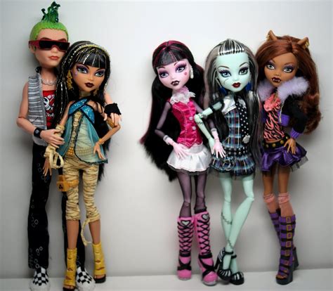 THE FASHION DOLL REVIEW: Monster High