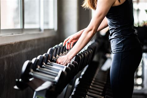 Why Dumbbells Should be Your Favorite Fitness Props in the Workout ...