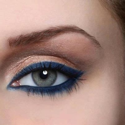 dark blue eyeliner | Hair, Make up, & Nails | Pinterest