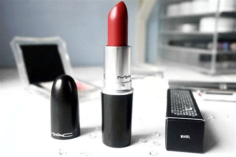 JOYCE LAU: MAC WHIRL LIPSTICK REVIEW