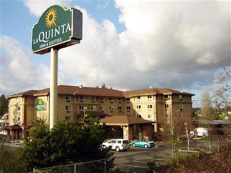 La Quinta Inn & Suites by Wyndham