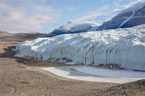 McMurdo Dry Valleys: Visit Mars Without Leaving Earth