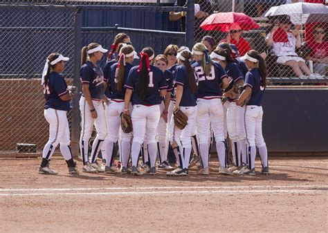 Arizona Softball opens regional play with 7-0 victory