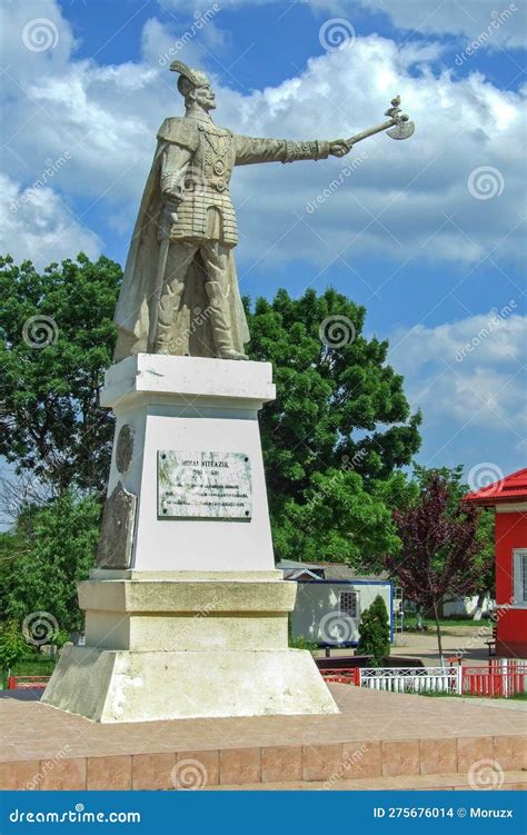 Mihai Viteazul Statue in Calugareni, Giurgiu Editorial Stock Image ...