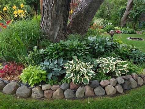 Outdoor Lighting & Exterior Light Fixtures: Front Yard Shade Garden Design