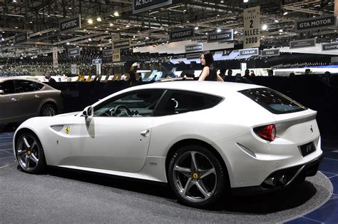 World Of Cars: Ferrari ff