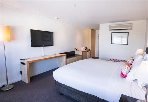 Superior Accessible King Rooms | Napier Hotel