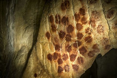 Mystery of Chauvet Cave Paintings Unlocked - artnet News