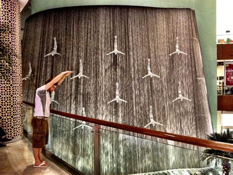 Stunning Indoor Waterfall Wins and Cool Home Decor Inspirations ...