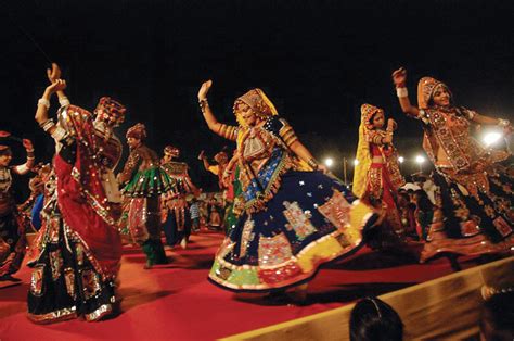 Navratri Garba 2013 Festival In India - NetRevar - Tips and Tutorials